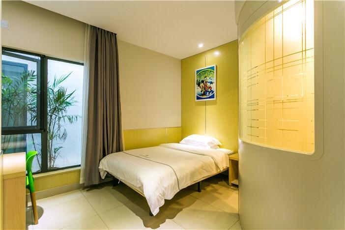 100 Inn Plus Pudong Airport Hotel Shanghai Exterior photo
