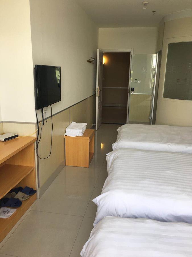 100 Inn Plus Pudong Airport Hotel Shanghai Exterior photo